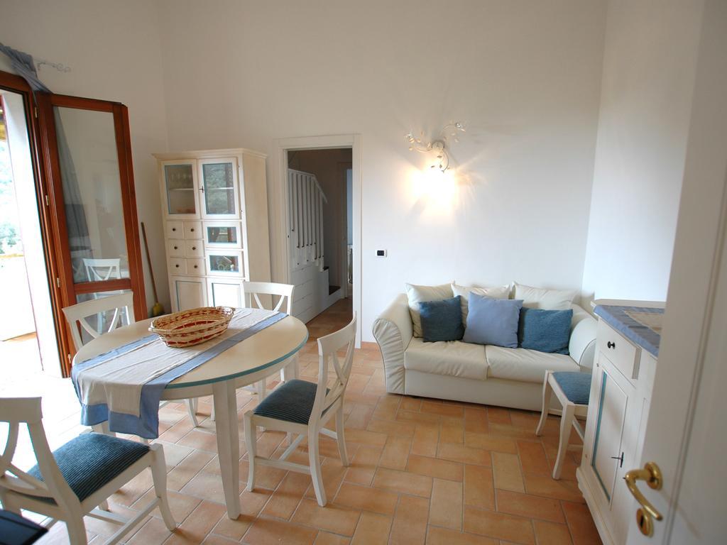 Villaggio Di Mezzo Ortano Rio Marina Ruang foto