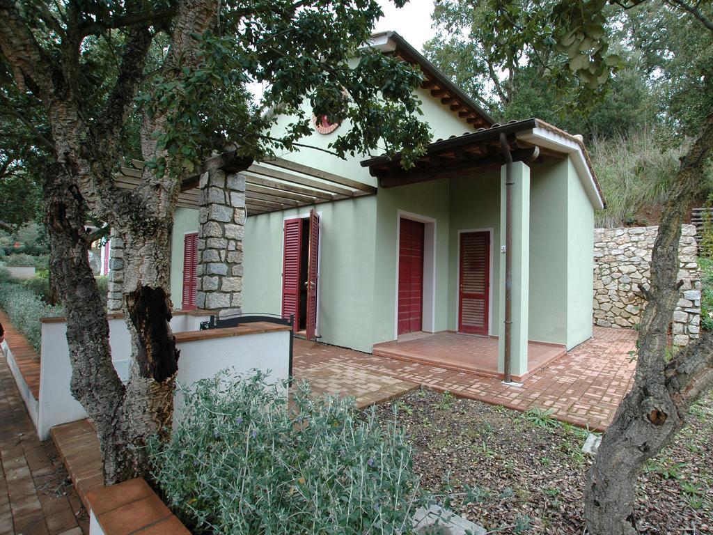 Villaggio Di Mezzo Ortano Rio Marina Ruang foto